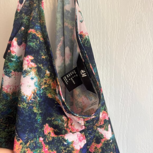 H&M Tank Top - Picture 6 of 6